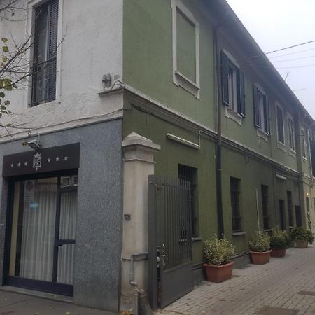 Bed Rho Stazione Bed & Breakfast Ngoại thất bức ảnh