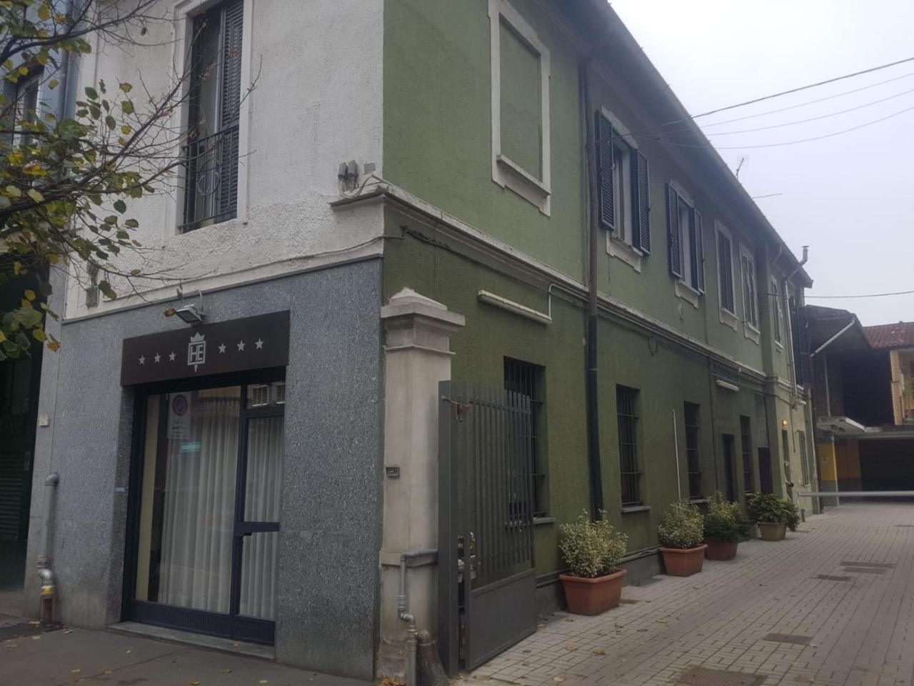 Bed Rho Stazione Bed & Breakfast Ngoại thất bức ảnh